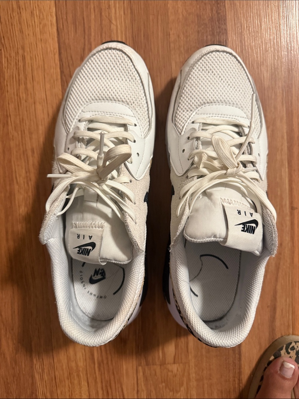 Nike White and Black Low-Top Athletic Sneakers
